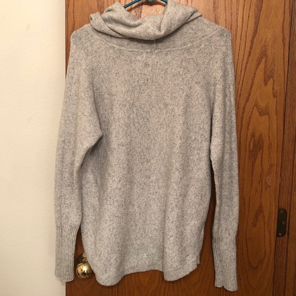 Eddie Bauer Sweater - Picture 3 of 8